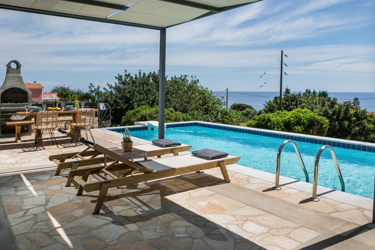 Villa Sea Front Spathíon Extérieur photo